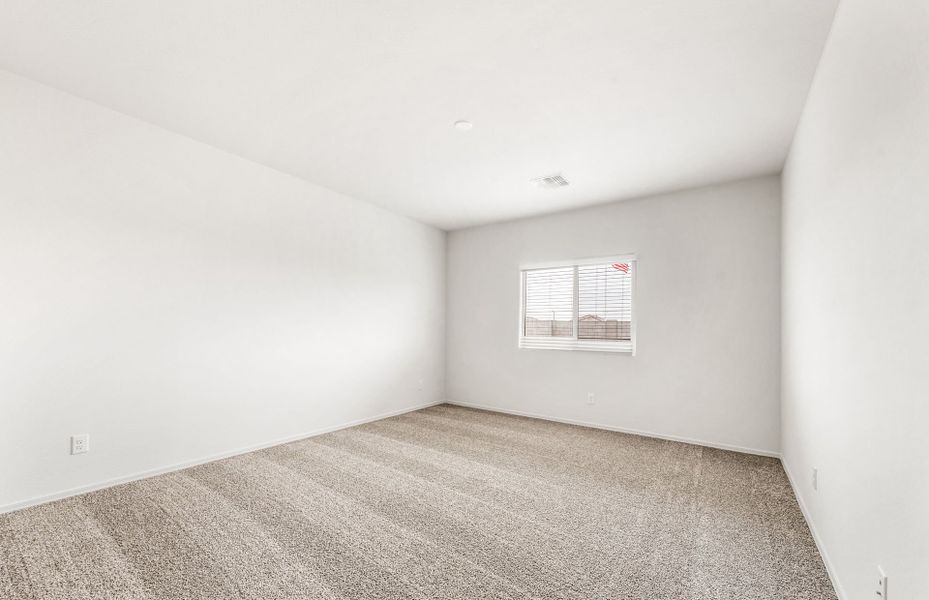 Spacious, unfurnished interior of a new home in Copper Falls, Buckeye (Image 14).