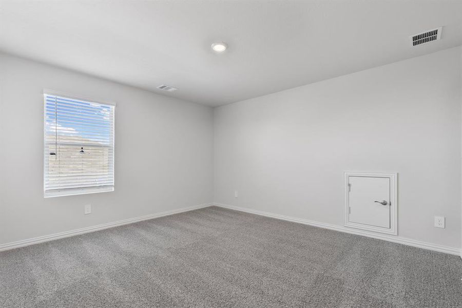 Spacious, unfurnished interior of a new home in Stratton Place, Greenville (Image 29). Spacious, unfurnished interior of a new home in Stratton Place, Greenville (Image 29).