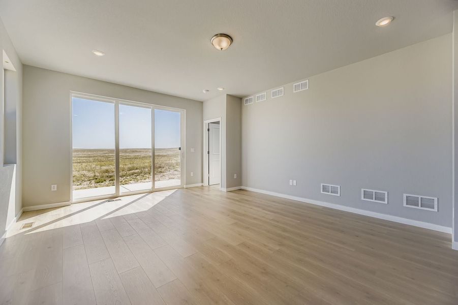 4br New Home in Elizabeth, CO.  - Slide 12