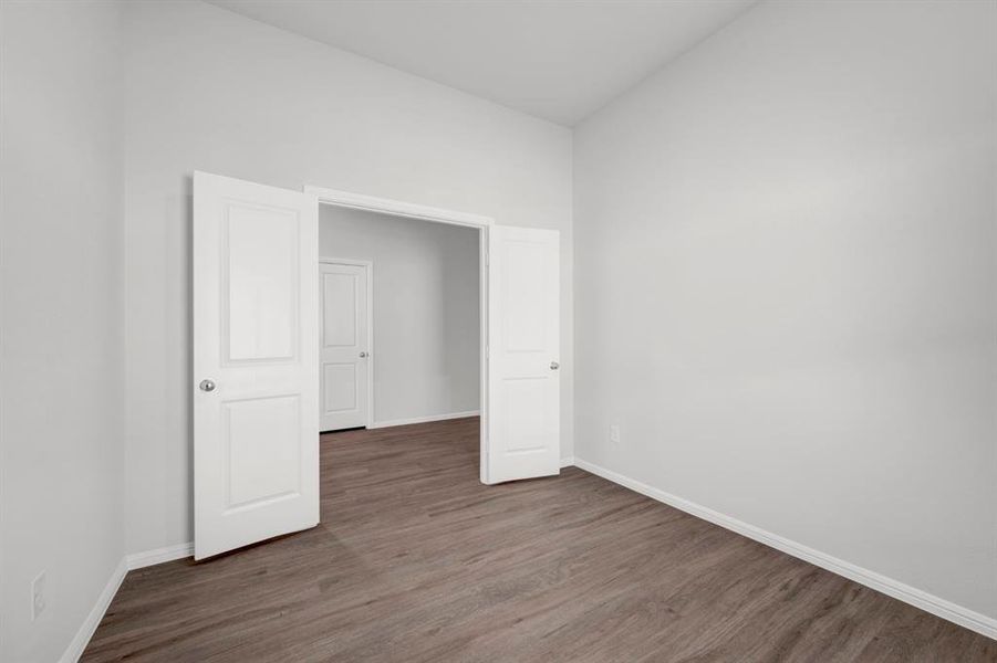Spacious, unfurnished interior of a new home in ValleyBrooke, Mesquite (Image 26).