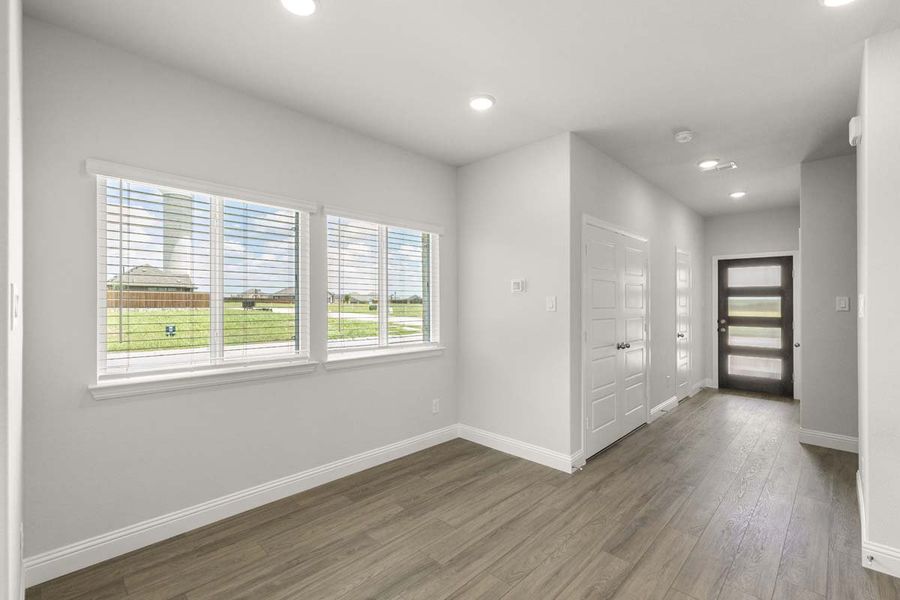 Spacious, unfurnished interior of a new home in Elevon, Lavon (Image 21).