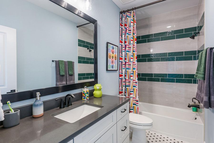 Furnished interior view inside a new home in Prairieland Village 40' Homesites, Cypress (Image 17). Furnished interior view inside a new home in Prairieland Village 40' Homesites, Cypress (Image 17).