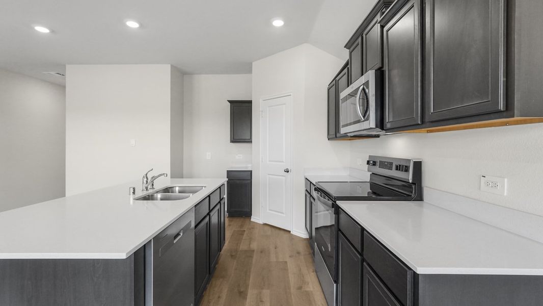 Representative furnished interior of a home built from the Bellvue by D.R. Horton in Blaire Lake, Tyler (Image 5). Representative furnished interior of a home built from the Bellvue by D.R. Horton in Blaire Lake, Tyler (Image 5).