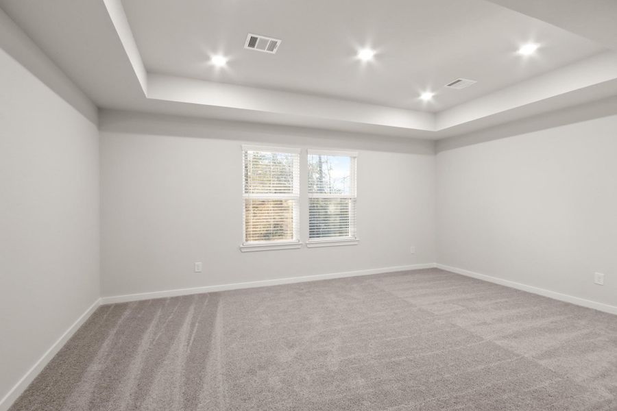 Spacious, unfurnished interior of a new home in The Woodlands Hills, Willis (Image 9).