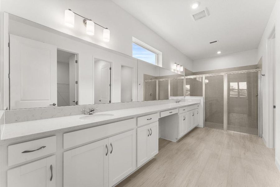 US_SEF_CLARION_LOT 333_owners bath