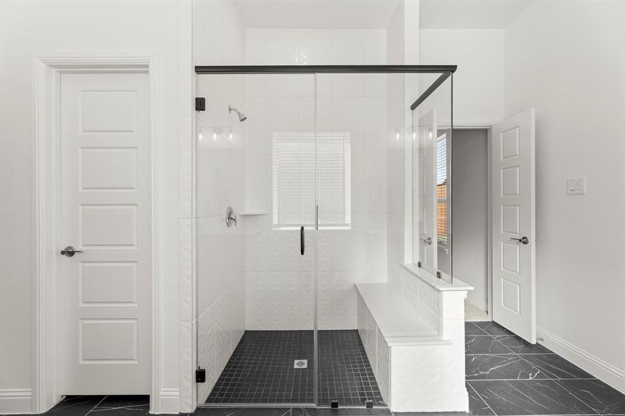 12_1433 Florence, Celina