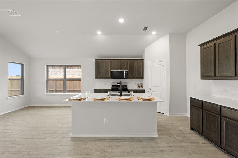 945 Abalone- Kitchen-2 945 Abalone- Kitchen-2