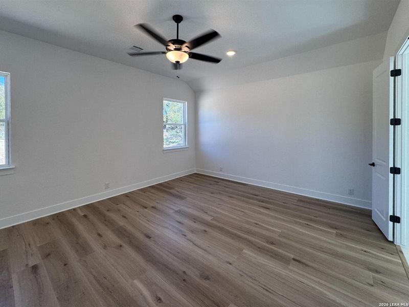 Spacious, unfurnished interior of a new home in Waldsanger, New Braunfels (Image 25). Spacious, unfurnished interior of a new home in Waldsanger, New Braunfels (Image 25).