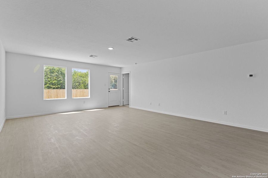 Spacious, unfurnished interior of a new home in Lodi Grove, Floresville (Image 21). Spacious, unfurnished interior of a new home in Lodi Grove, Floresville (Image 21).