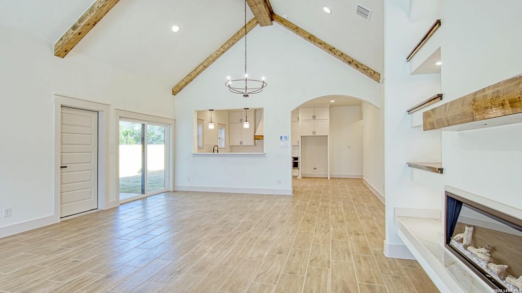 Spacious, unfurnished interior of a new home in , Spring Branch (Image 33).