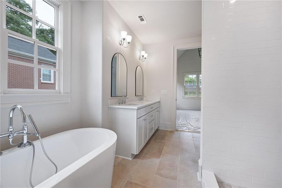 Furnished interior view inside a new home in , Carrollton (Image 40).
