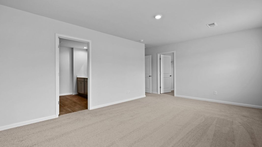 Representative unfurnished interior of a home built from the ROBIE by D.R. Horton in Hillcrest, Ravenel (Image 23).