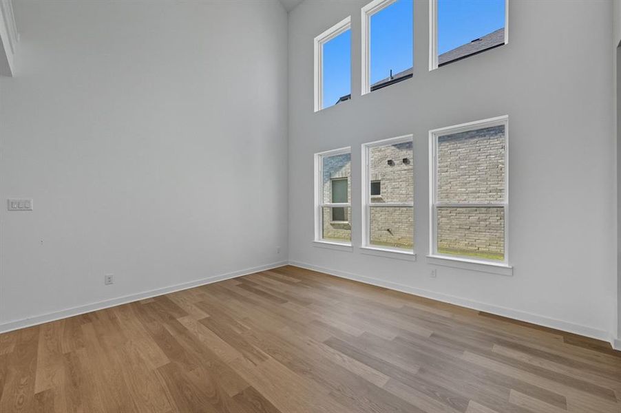 Spacious, unfurnished interior of a new home in Talia, Mesquite (Image 13).