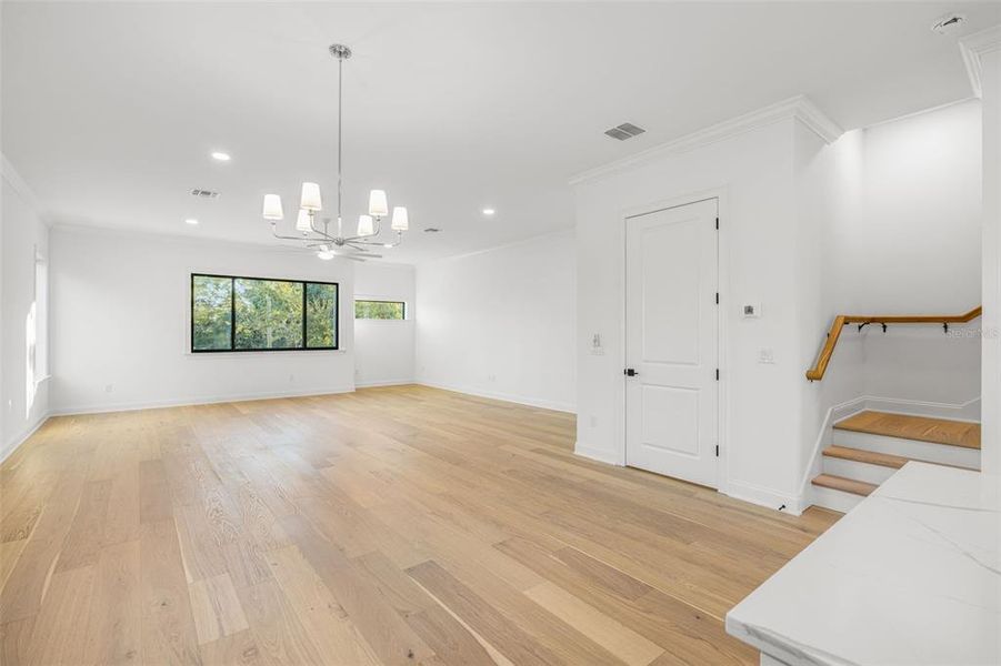 Spacious, unfurnished interior of a new home in , Tampa (Image 21).