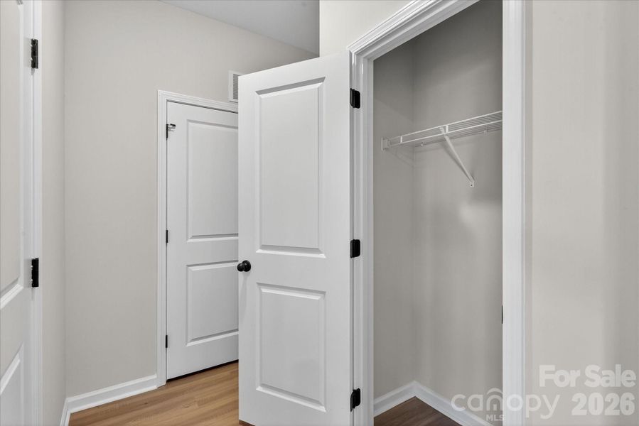 Spacious, unfurnished interior of a new home in Stagecoach Station, Gastonia (Image 21).