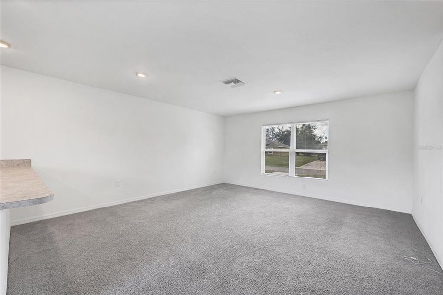 Spacious, unfurnished interior of a new home in , North Port (Image 15).
