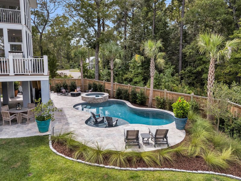 Community amenities in , Charleston (Image 35).