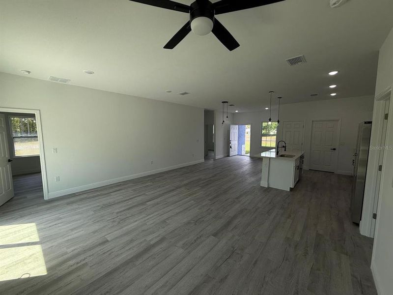Spacious, unfurnished interior of a new home in , Ocala (Image 18).