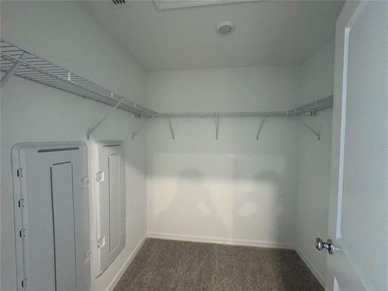 Spacious, unfurnished interior of a new home in , Wesley Chapel (Image 19).