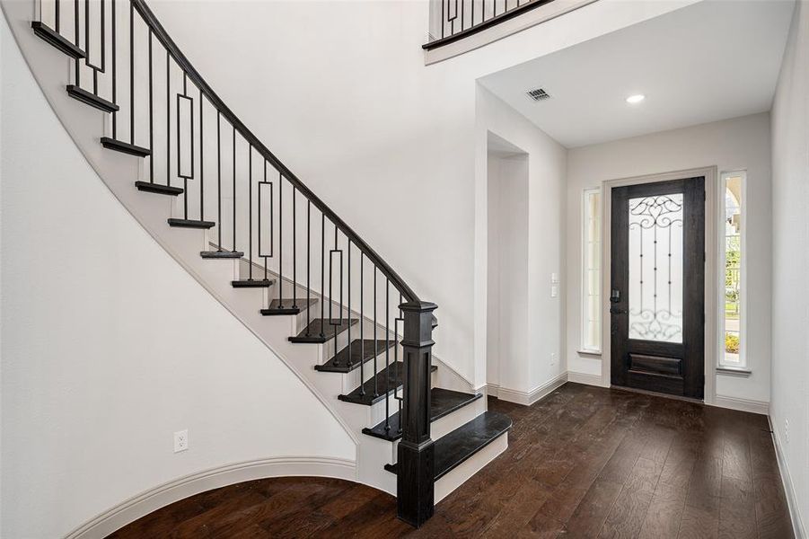 Spacious, unfurnished interior of a new home in , Frisco (Image 21).