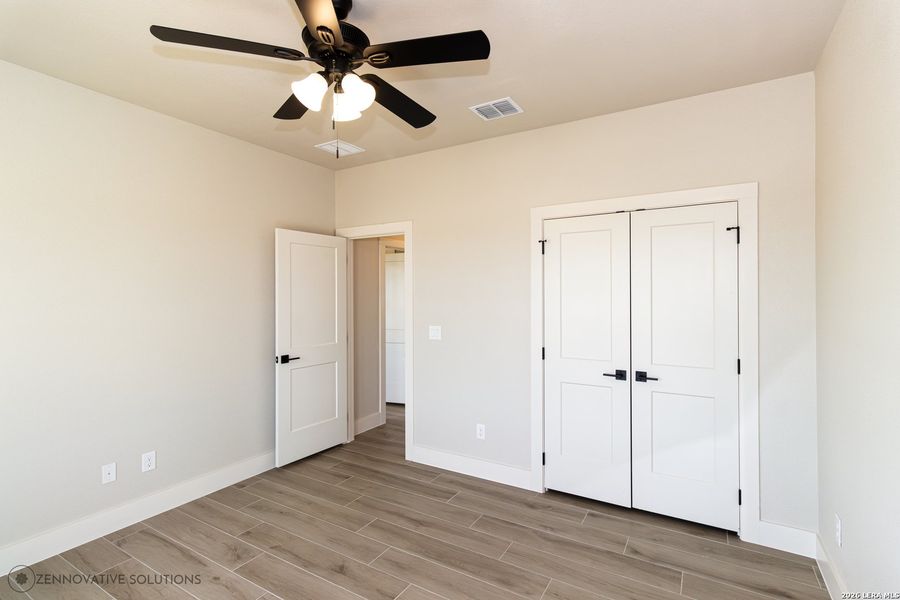 Spacious, unfurnished interior of a new home in , Marion (Image 18).