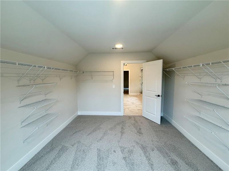 Spacious, unfurnished interior of a new home in , Hoschton (Image 41).