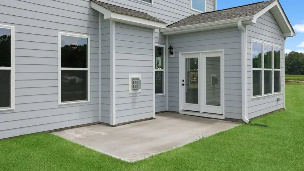 Exterior details and patio area of a home in Cottonwood Ridge, Piedmont (Image 24).