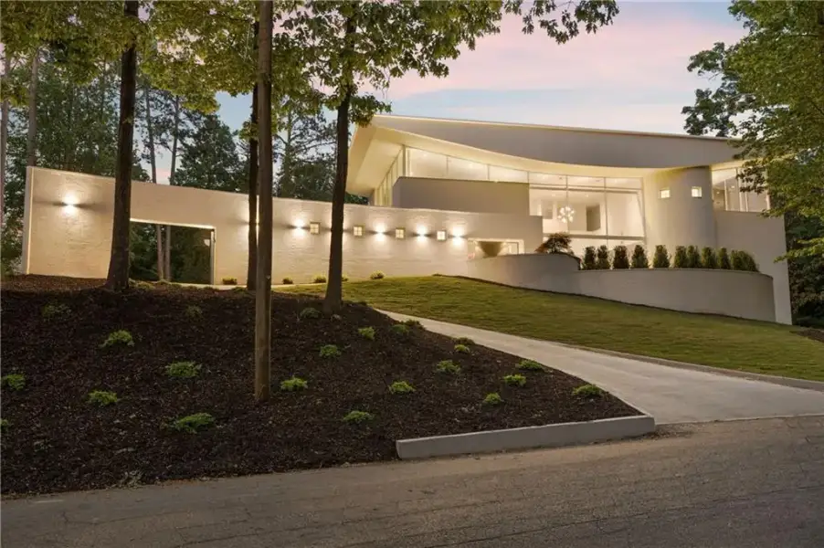 Community amenities in , Atlanta (Image 68). Community amenities in , Atlanta (Image 68).