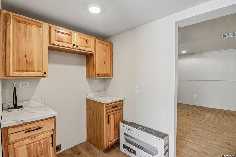 Furnished interior view inside a new home in , Bandera (Image 4).