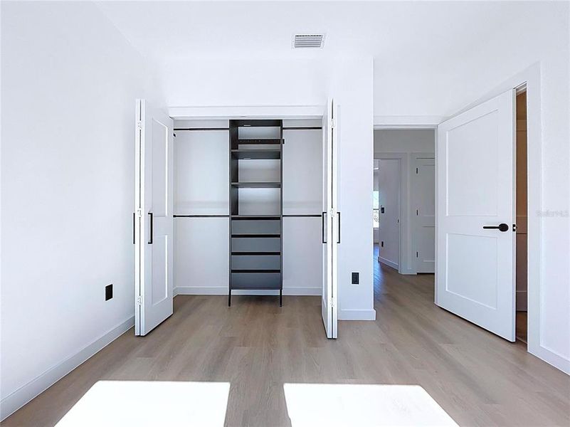 Spacious, unfurnished interior of a new home in , St. Petersburg (Image 56).