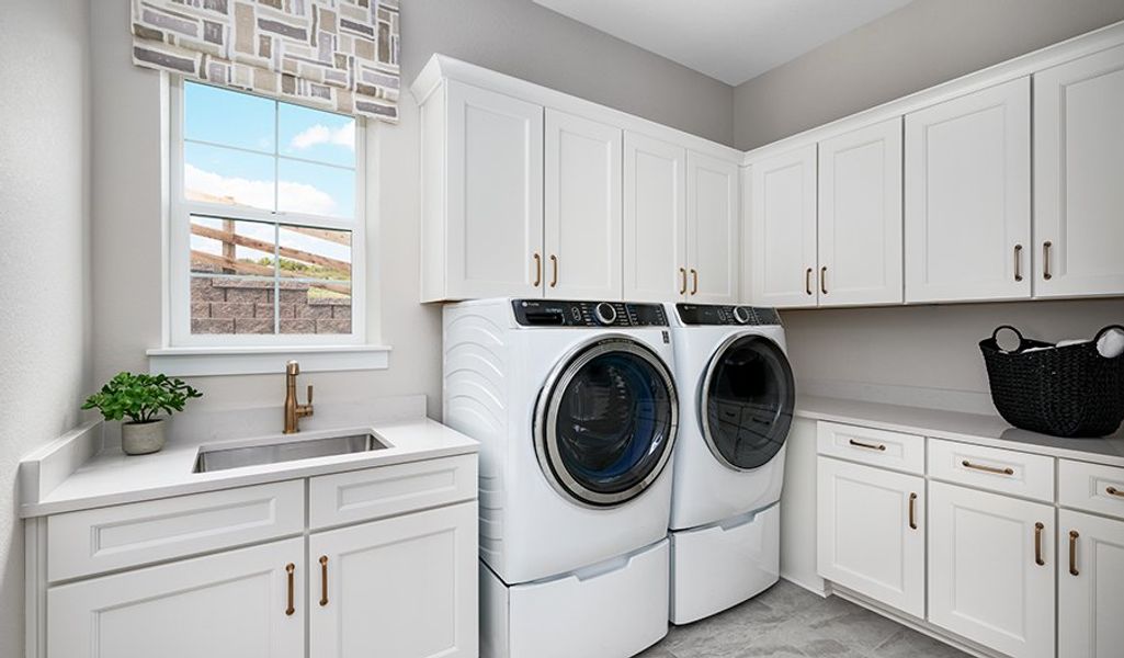 Harmon-D44H-ChateauAtTheMeadows Laundry