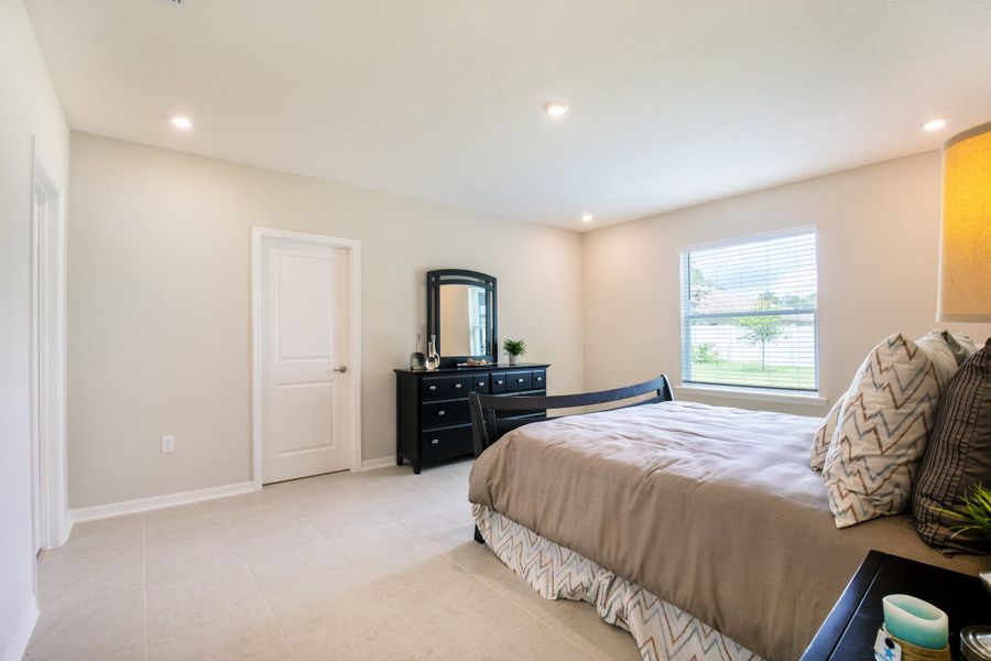 Representative furnished interior of a home built from the Willow by Maronda Homes in Englewood, Englewood (Image 39).