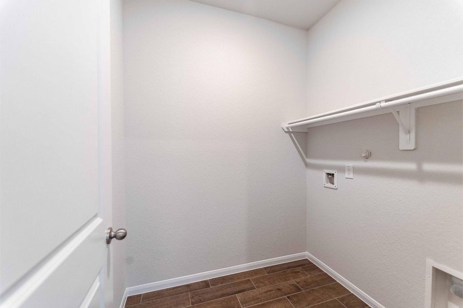 Spacious, unfurnished interior of a new home in Harvest Pointe, Needville (Image 15). Spacious, unfurnished interior of a new home in Harvest Pointe, Needville (Image 15).