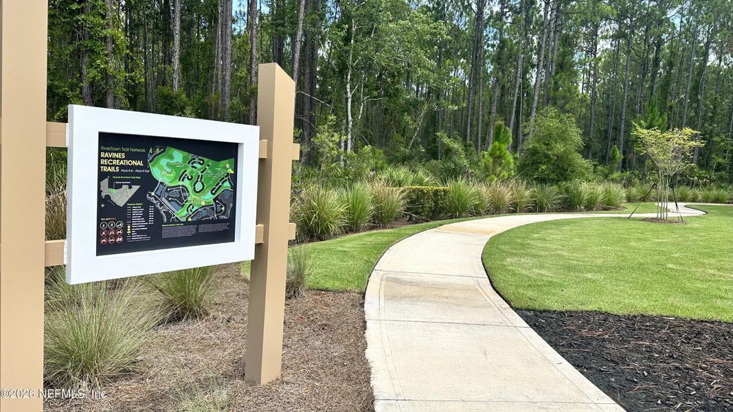 Community amenities in , St. Johns (Image 9).
