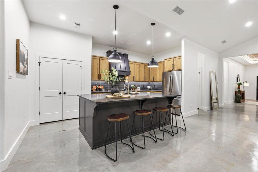 Furnished interior view inside a new home in , Denison (Image 19).