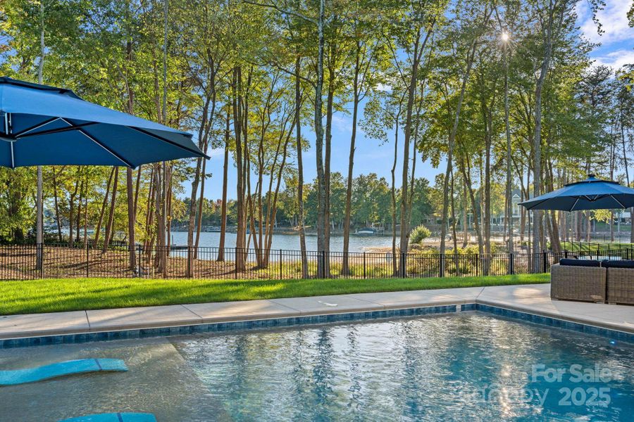 Community amenities in , Mooresville (Image 25).