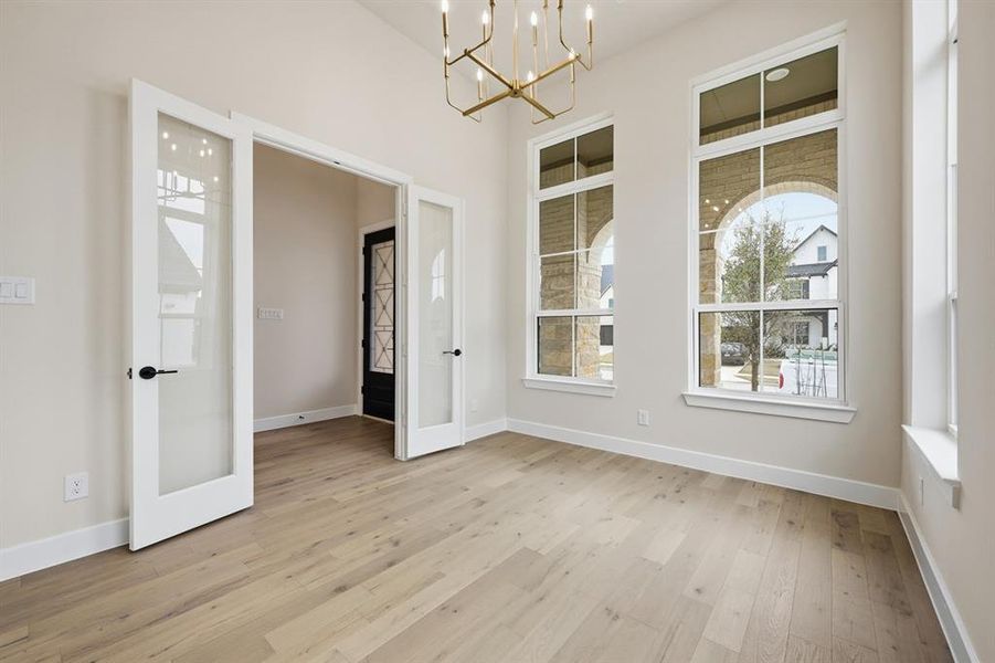 Spacious, unfurnished interior of a new home in Mustang Lakes, Celina (Image 21).