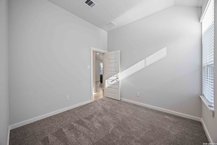 Spacious, unfurnished interior of a new home in Red Hawk Landing, San Antonio (Image 14).