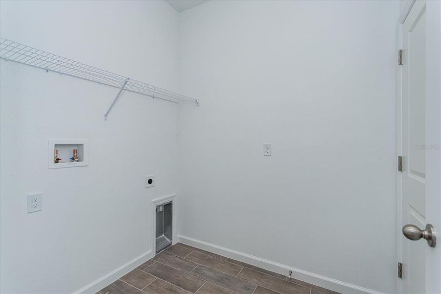 Spacious, unfurnished interior of a new home in Cypress Park Estates, Haines City (Image 13). Spacious, unfurnished interior of a new home in Cypress Park Estates, Haines City (Image 13).