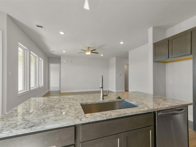 Furnished interior view inside a new home in Lago Mar, Texas City (Image 11).