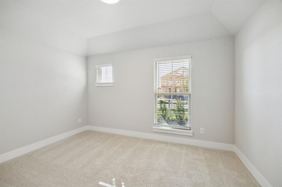 Spacious, unfurnished interior of a new home in Painted Tree - Woodland West, McKinney (Image 19).