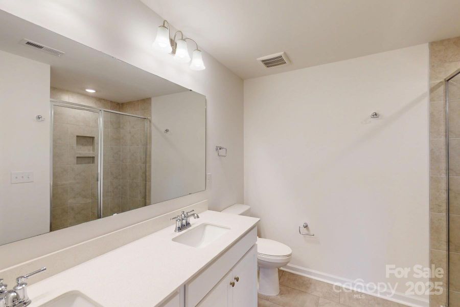 Owners bathroom Owners bathroom