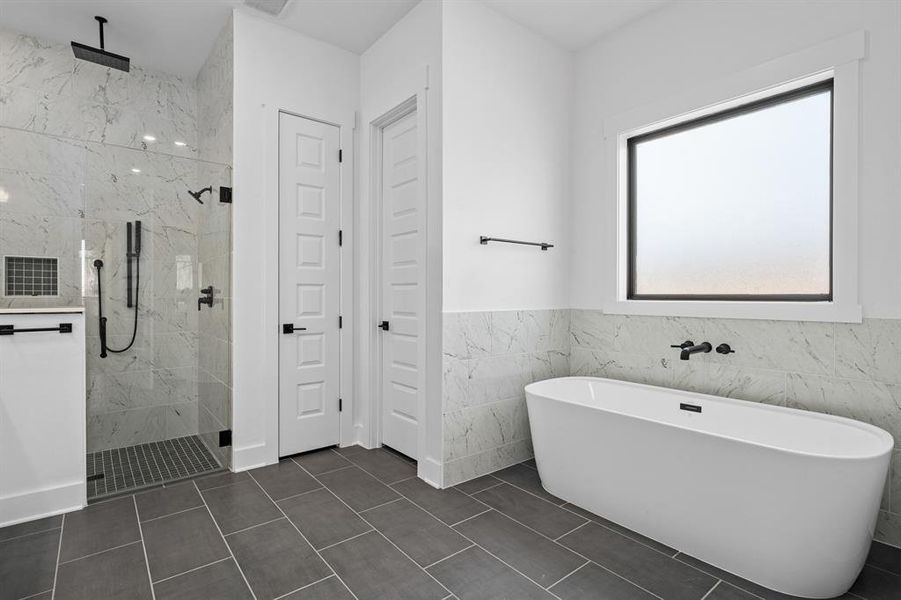 Furnished interior view inside a new home in The Woodlands, Krugerville (Image 4).