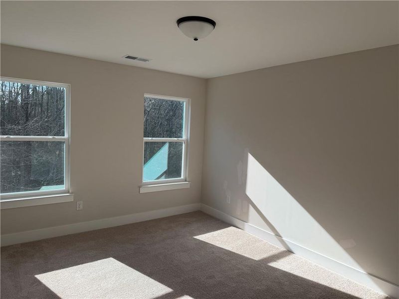 Spacious, unfurnished interior of a new home in Villas at Dawsonville, Dawsonville (Image 8).