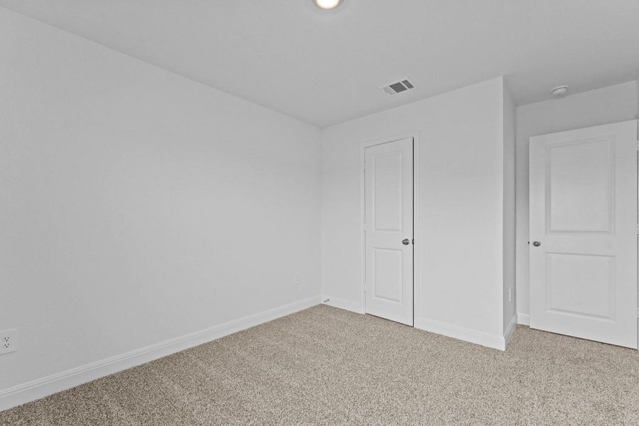 Spacious, unfurnished interior of a new home in Riverview, Georgetown (Image 22).