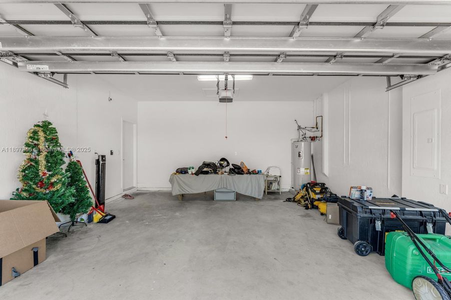 Community amenities in Century Royal Homes, Homestead (Image 28).