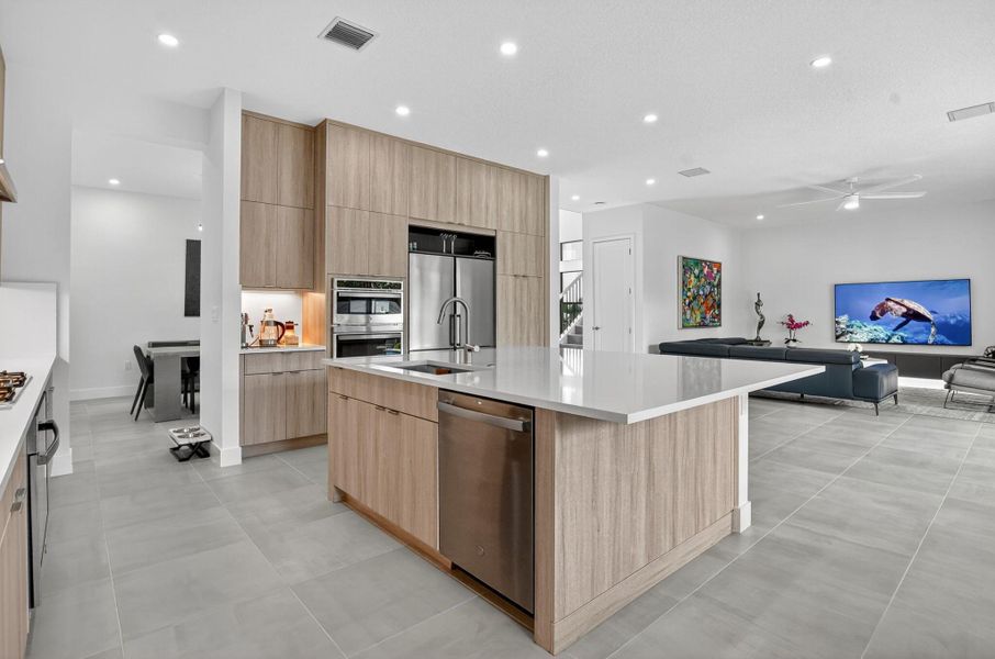 Furnished interior view inside a new home in , Boca Raton (Image 41). Furnished interior view inside a new home in , Boca Raton (Image 41).