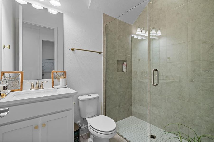 Furnished interior view inside a new home in , Orlando (Image 18).