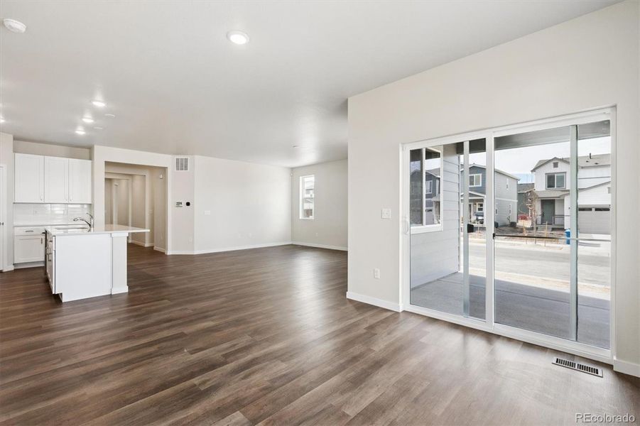 Spacious, unfurnished interior of a new home in Farmlore, Brighton (Image 20).