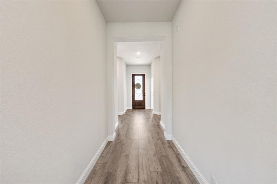 Spacious, unfurnished interior of a new home in Abe's Landing, Granbury (Image 30). Spacious, unfurnished interior of a new home in Abe's Landing, Granbury (Image 30).